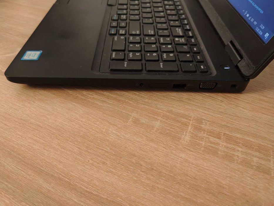 Ноутбук Dell 5580 15.6" i5-7300U 8gb ddr4 SSD