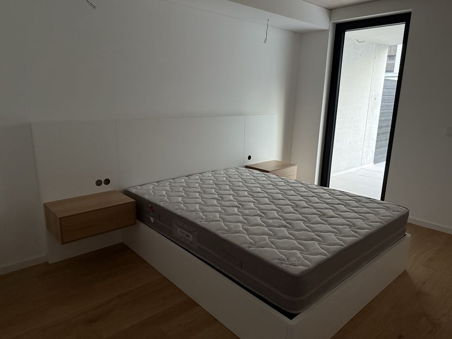 T1  a estrear, mobilado, com excelente terraço! Edificio Docas