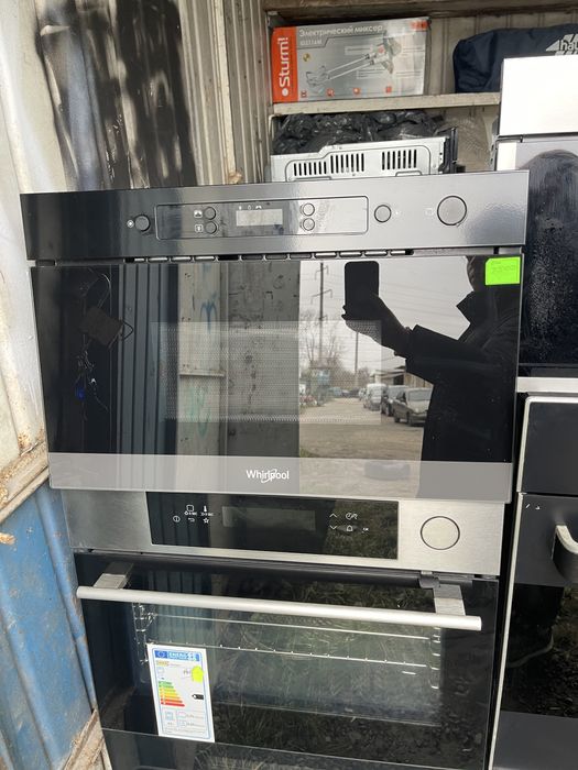 Вбудована мікрохвильова піч WHIRLPOOL  AMW4900 NB скло чорне