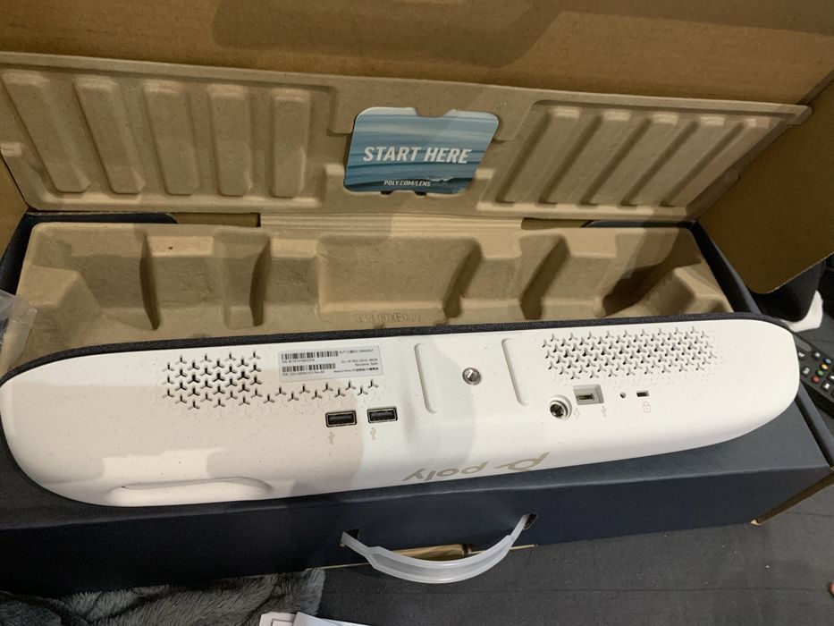 Barra de videoconferencia Poly studio r30 novo