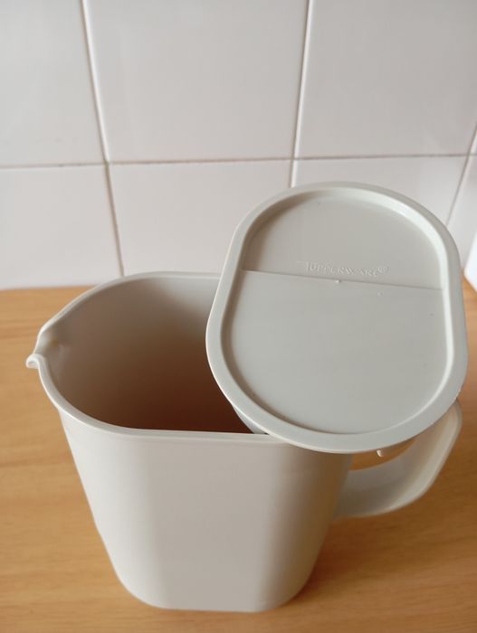 Copo tupperware como novo