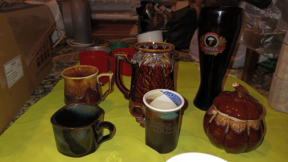 Чашки       разные