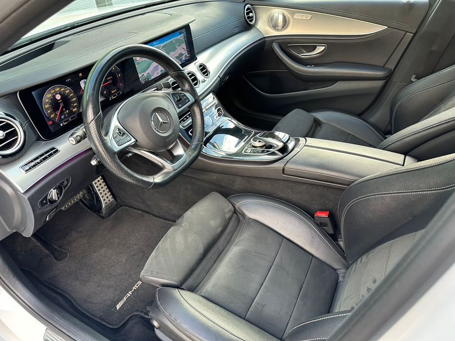 Mercedes benz E220AMG