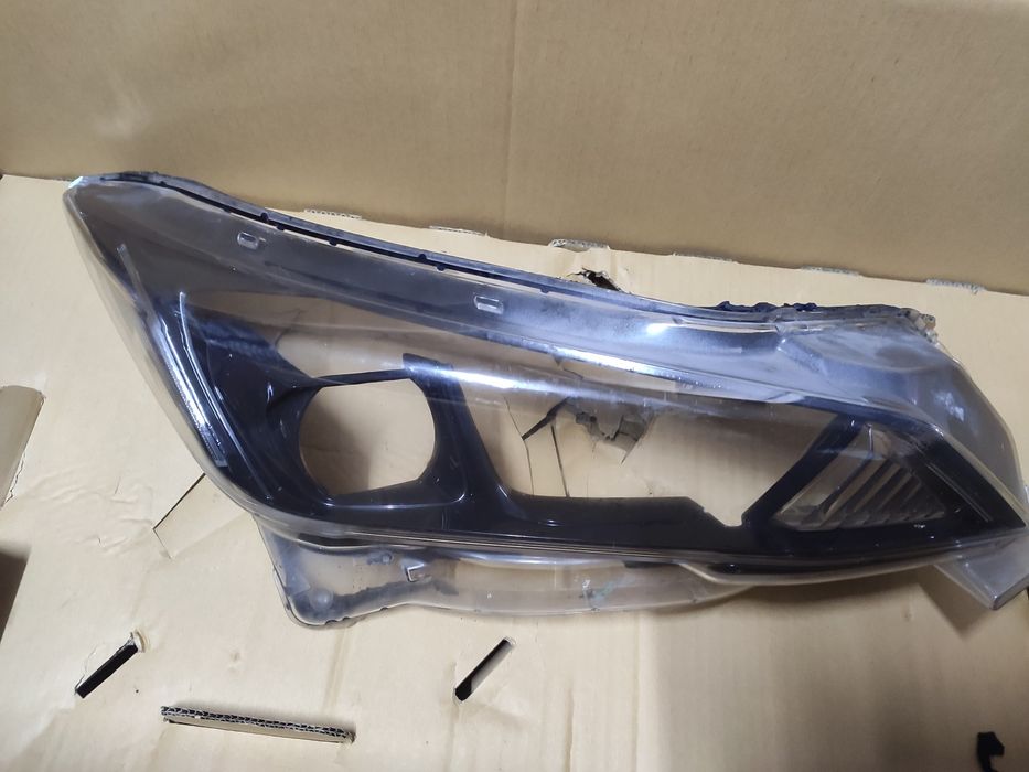 Ótica / vidro Nissan leaf ZE1 2018+