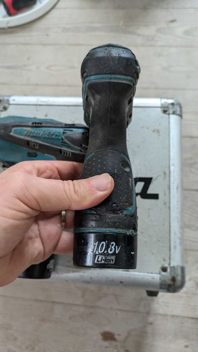 Conjunto aparafusadoras Makita e  baterias (Bosch, DeWalt, Einhell)