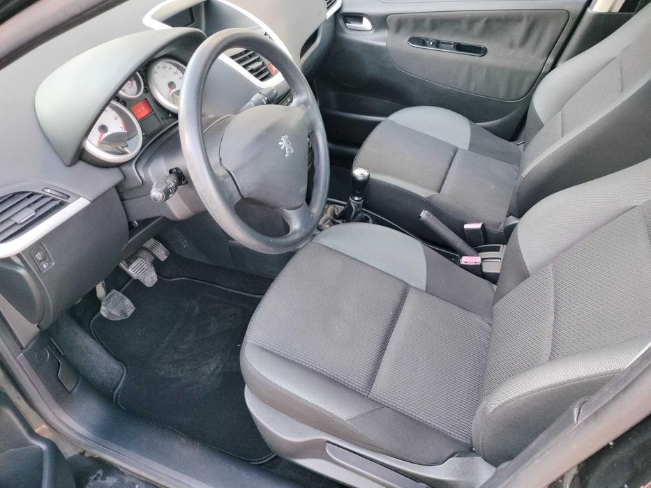 Peugeot 207 1,4 VTI