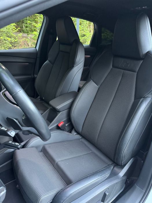 Авто Audi q4 sportback e-tron