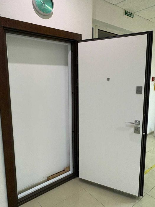 Вхідні двері преміум сегмент