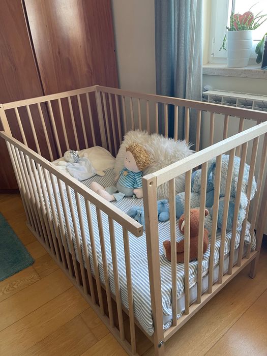cama de bebe e colchão IKEA