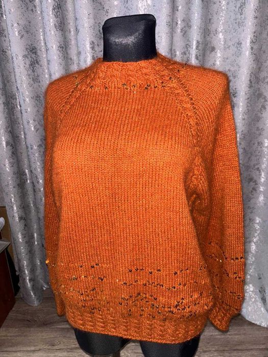 Продам два светри ручної роботи