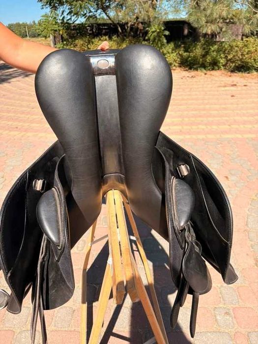 siodło skokowe Bates 17,5"