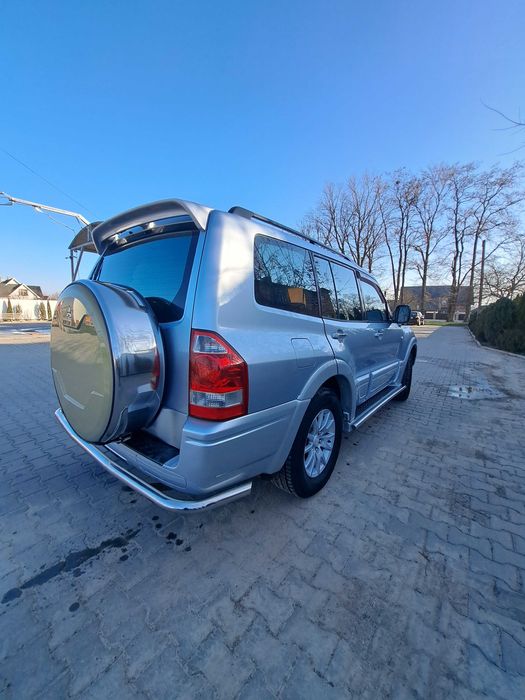 Mitsubishi Pajero Wagon