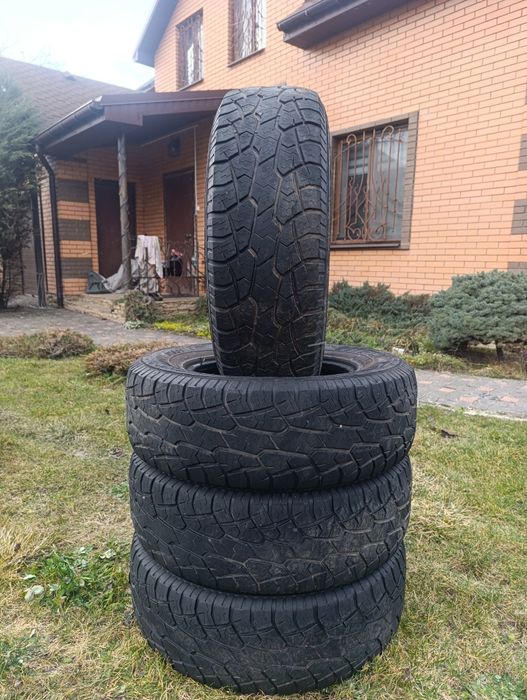 Продам всесезонні колеса 245 70 16