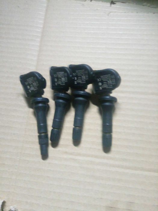 4x CZUJNIKI Ciśnienia opon  TPMS FORD