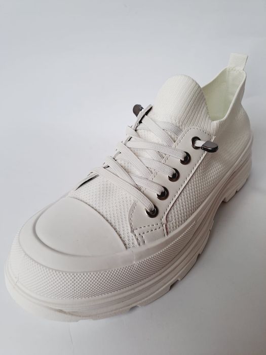 Trampki damskie, slip-on, obuwie sportowe, białe - rozmiar 39