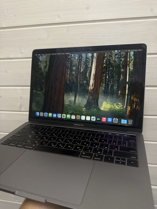Чудовий! Macbook Pro 13 2019 i5 16озу 512gb ssd