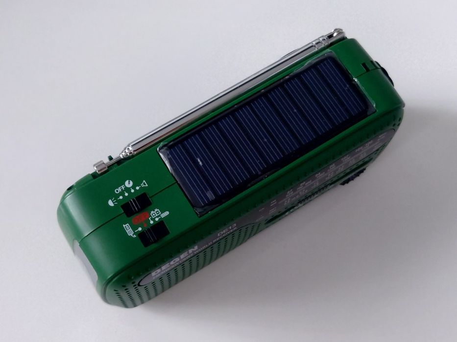 DEGEN DE13 radio survivalowe turystyczne solarne