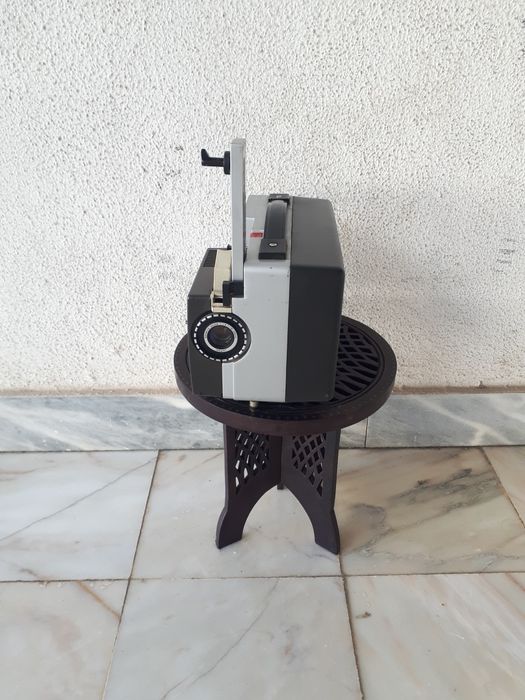 Máquina de Projectar Filmes Antiga