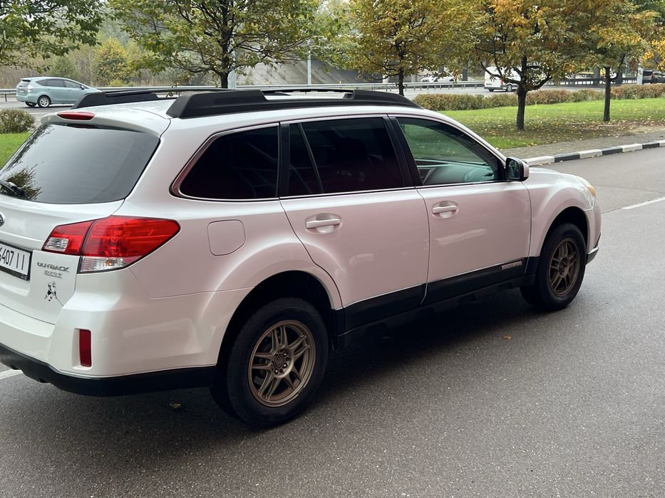 Субару Аутбек 2.5 бензин 4WD механіка