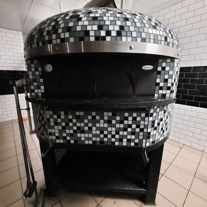 Продаю дров'яну піч для піци