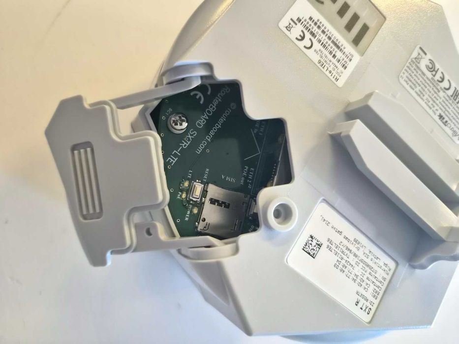 Router MikroTik SXT LTE6