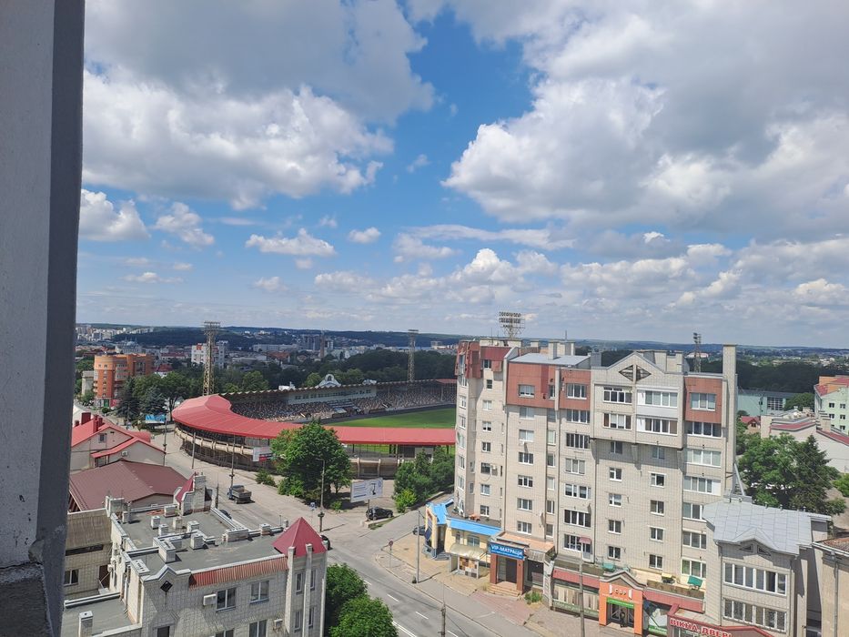 Продаж 2 кімнатної квартири просп. Бандери