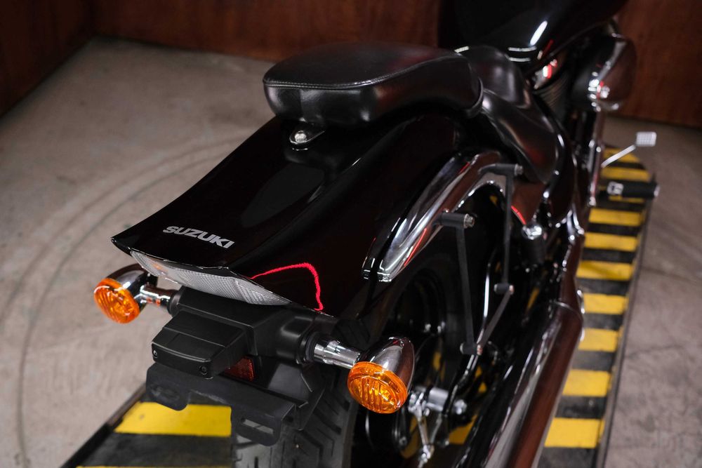 Suzuki Boulevard 800 із Японії