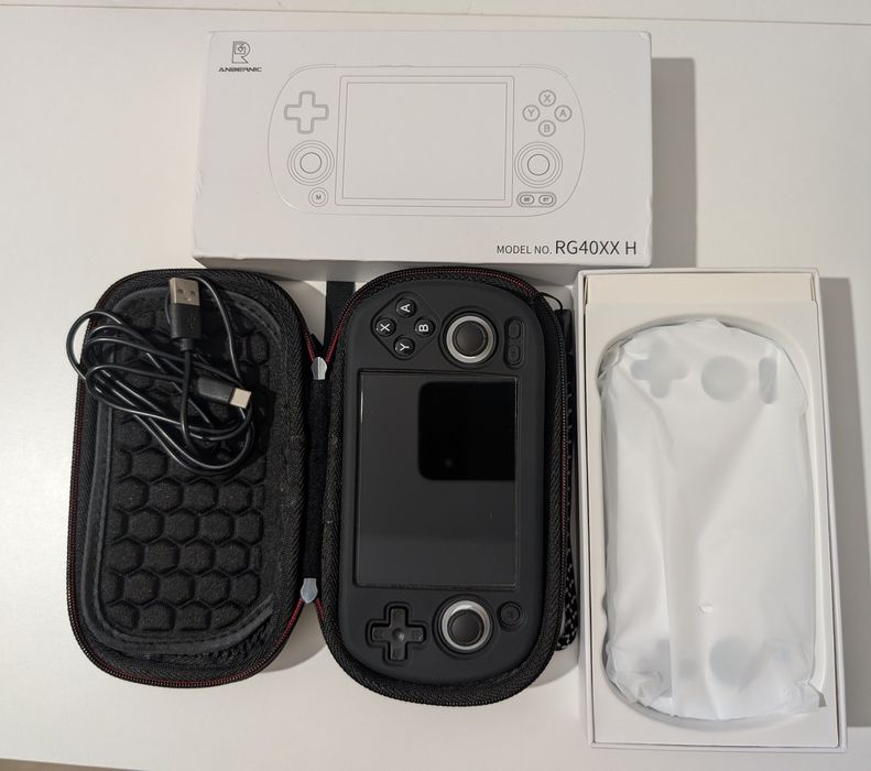 Anbernic RG40XX H, 64GB + 256GB (masa gier) + futerał i szkło
