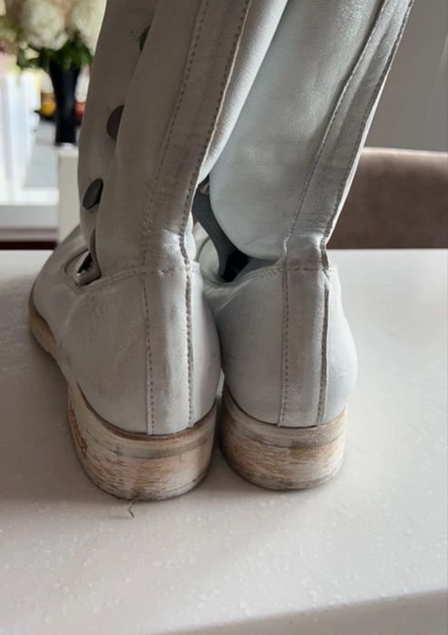 Botki vintage z guzikami – stylowe, nietuzinkowe, wygodne!