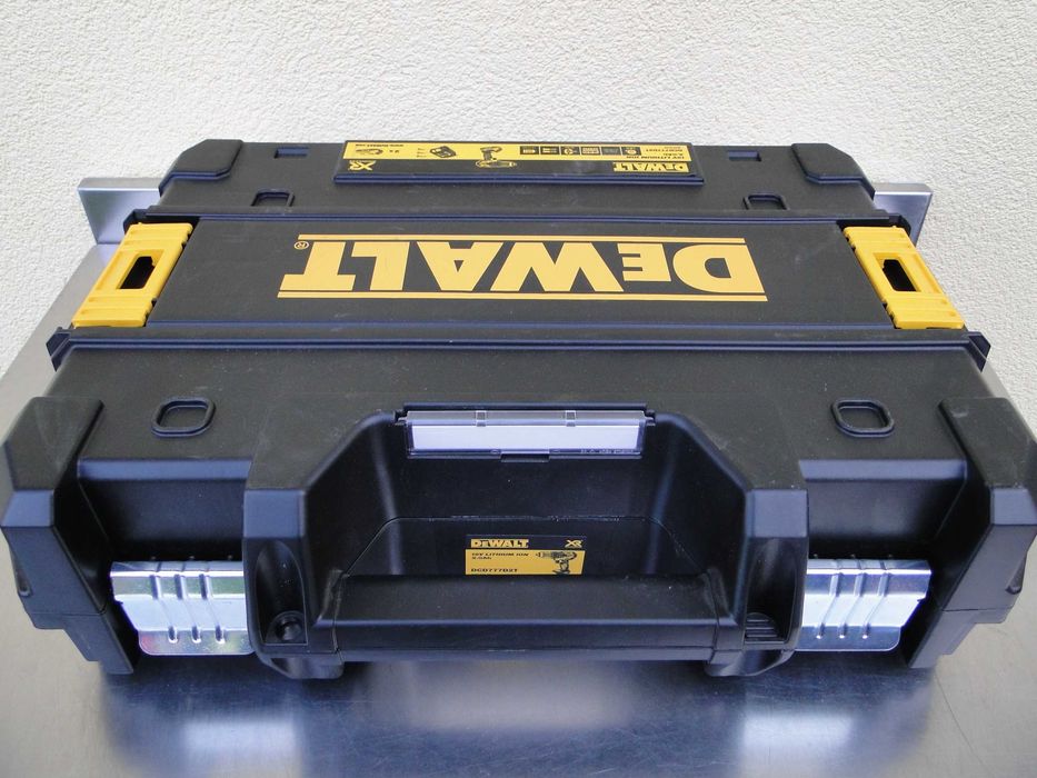 DEWALT DCD777D2T, Wiertarko-wkrętarka, 18V 2x2Ah, Nowa