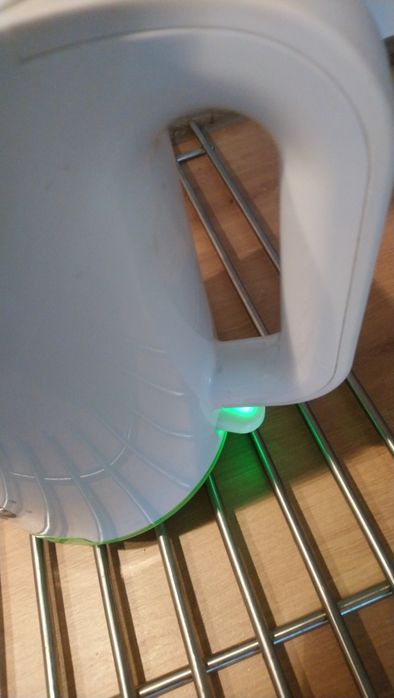 Czajnik elektryczny BRAUN WK 101 AI.