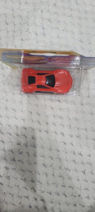 Metalowy samochodzik