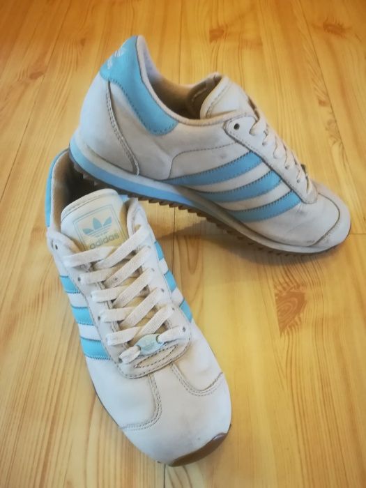 Sprzedam Obuwie Sportowe Firmy Adidas