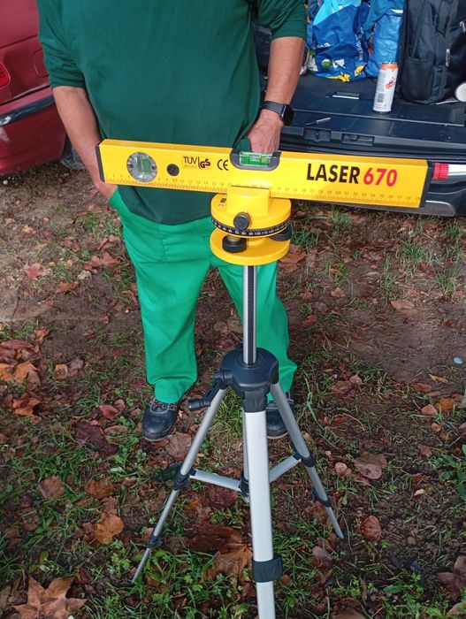Laser com tripé a trabalhar na perfeição