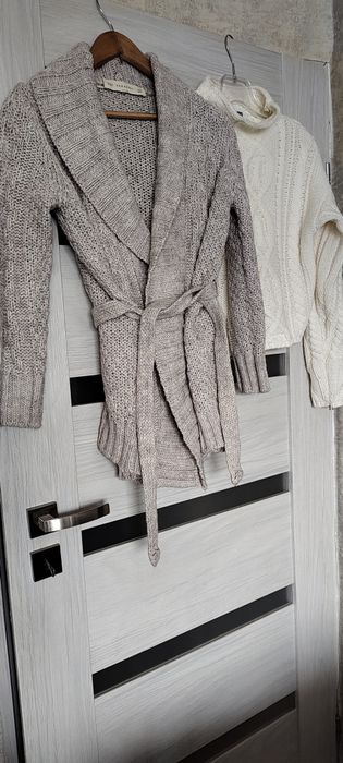 Dwa sweterki za 30zł Zara