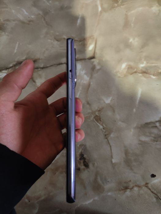 Смартфон Oneplus 9