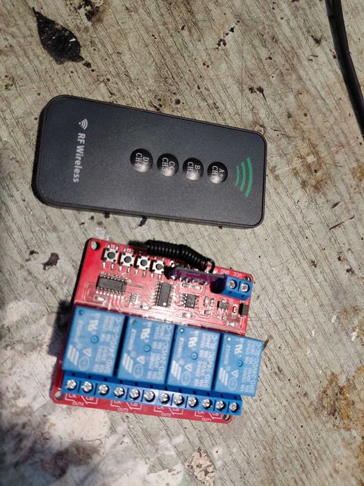 Bezprzewodowy przekaźnik czterokanałowy 24 v