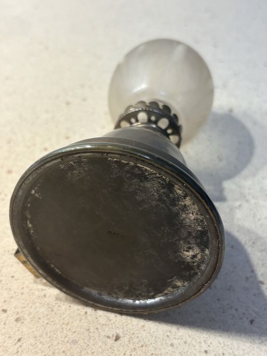 Pequeno invulgar candeeiro de azeite em latão com vidro pintado à mão