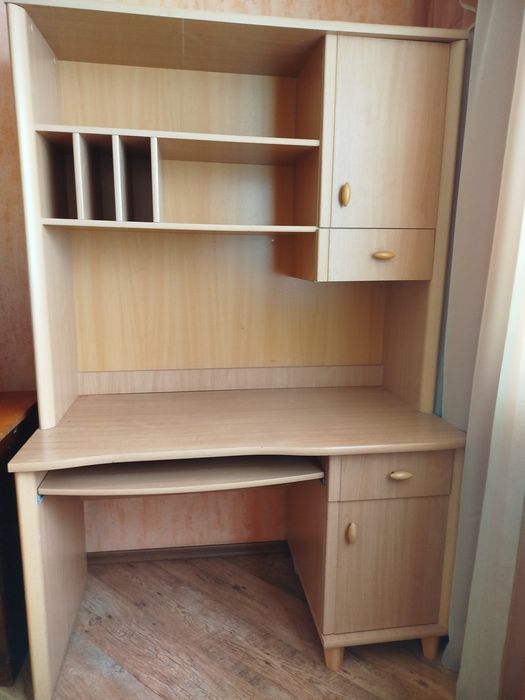 Продам письмовий стіл