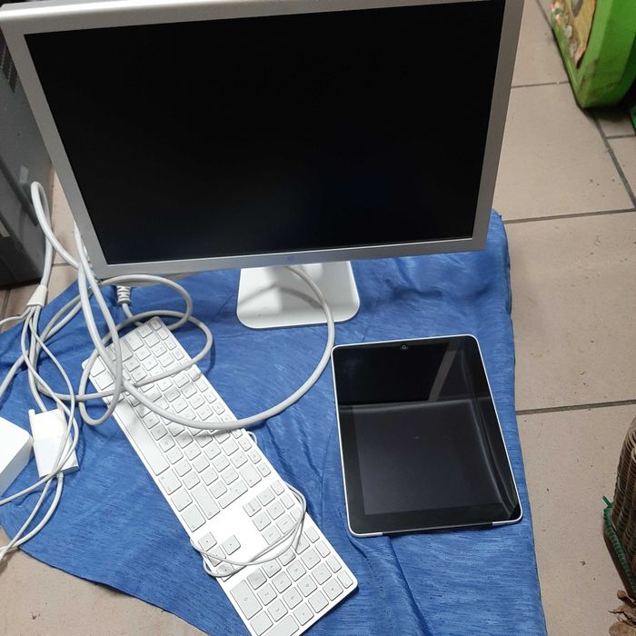 Apple Cinema Display A1081;Apple A1243;Apple A1337