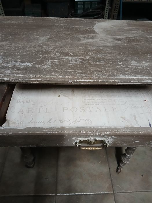 Stolik drewniany biurko toaletka