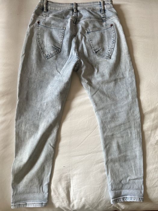 Calças / jeans de ganga com detalhes