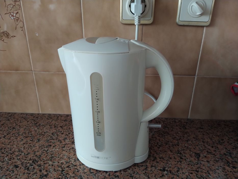 Fervedor de água jarro elétrico chaleira tachos panela pratos copos casa quarto apartamento vivenda escritório gabinete.
