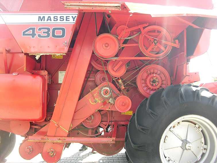 Зерноуборочный комбайн Massey Ferguson 430 (2)