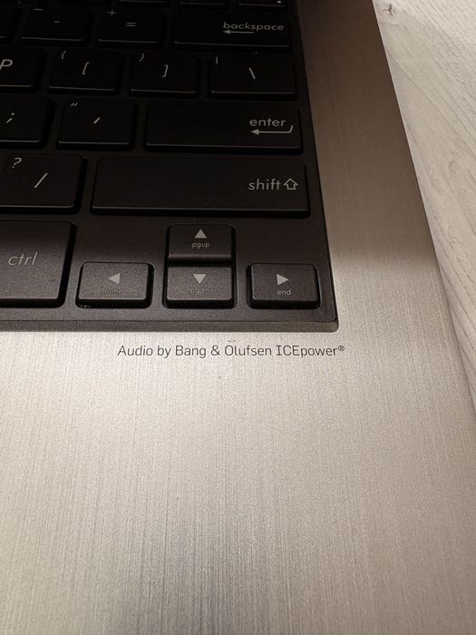 Ноутбук ASUS на запчастини на розбір