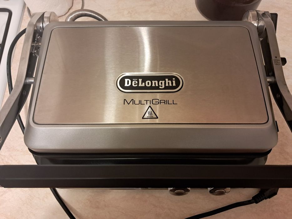 Продаётся новый Delonghi CGH1030D  мульти-гриль