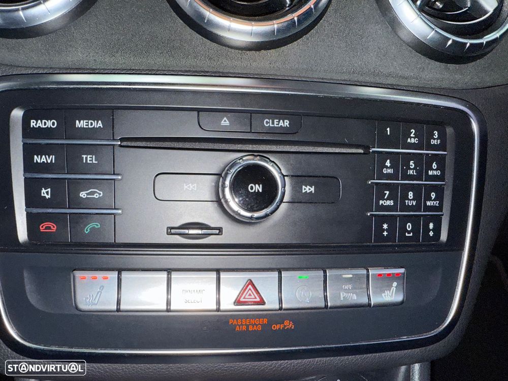 Mercedes-Benz CLA 180 d Shooting Brake AMG Line - 14