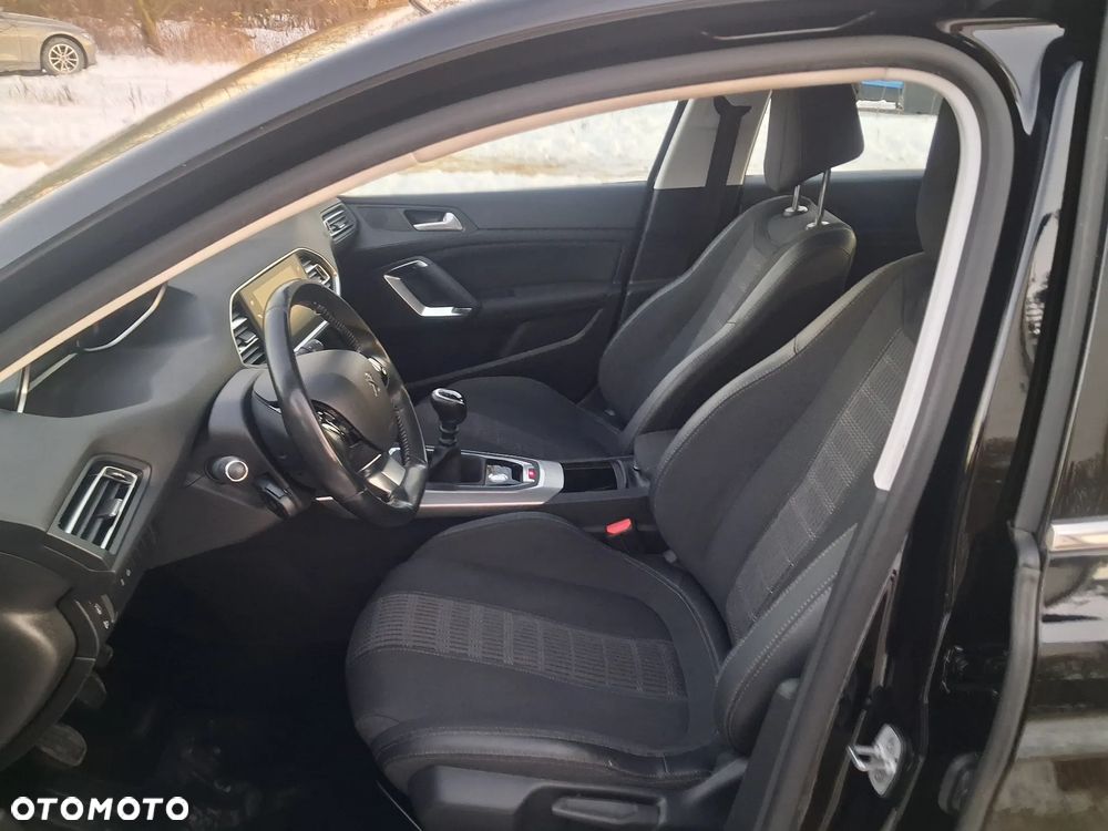 Peugeot 308 - 13