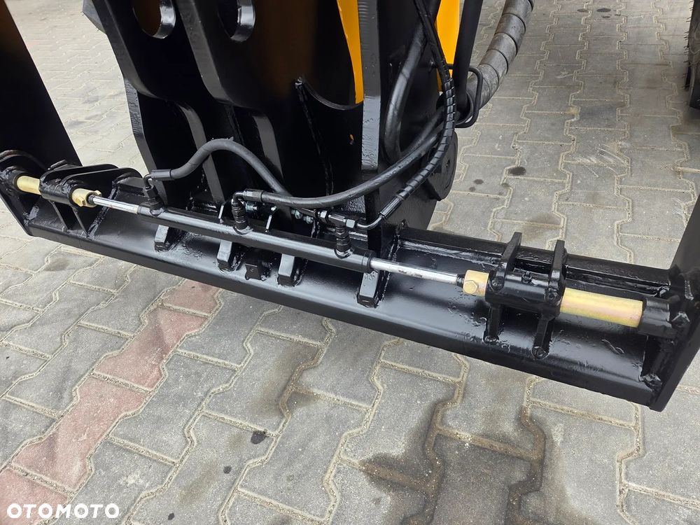 JCB TM 320 S  542. 70 MANITOU - 11