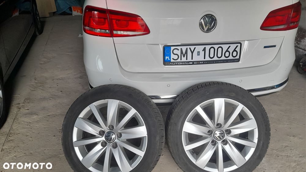 Volkswagen Passat - 16